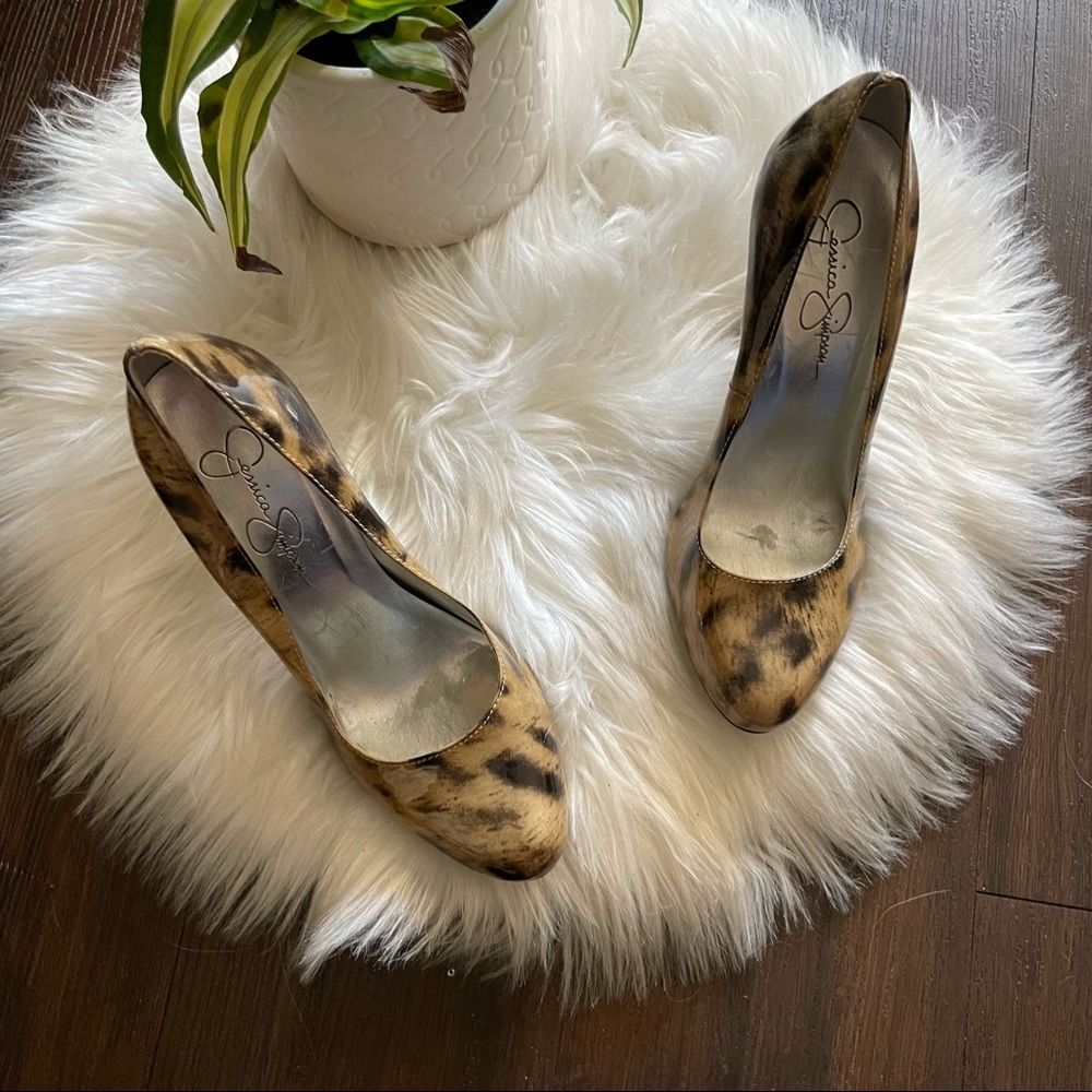 Jessica Simpson cheetah print Patent Leather Heels - Picture 3 of 8